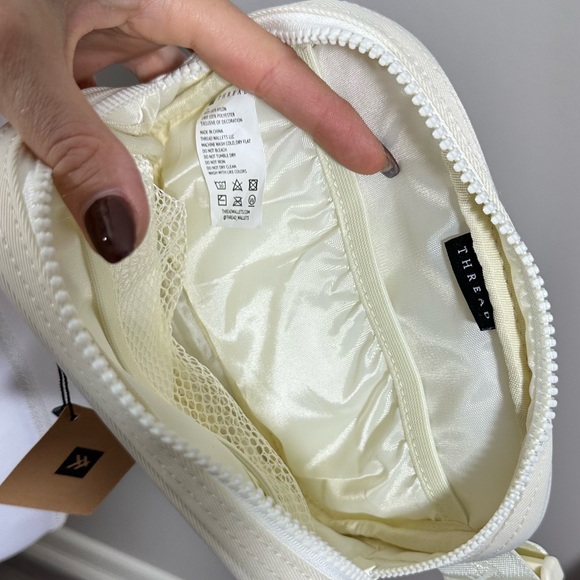 Thread Fanny Pack - Picture 7 of 8